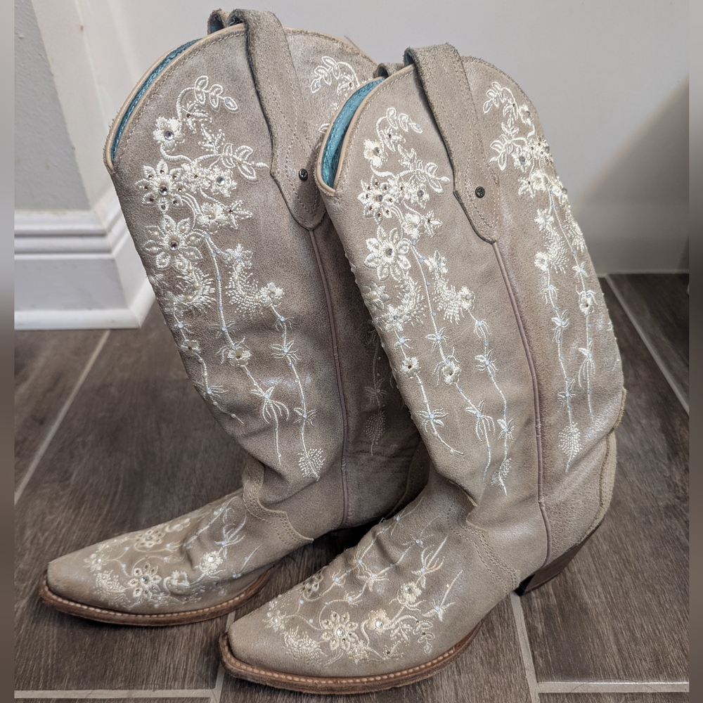 Corral Women's Bone Floral Embroidered Swarovski Crystal Boots C3178